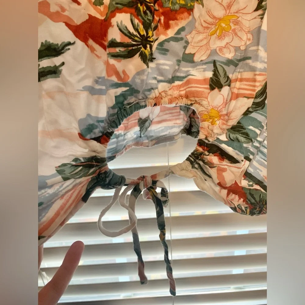 O.L.M woman’s crop button up hawaiian shirt - Picture 6 of 6